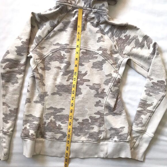 Athleta Triumph Hoodie Women Small Beige Gray Camo Thumbholes Jacket Heavy EUC - Picture 11 of 15